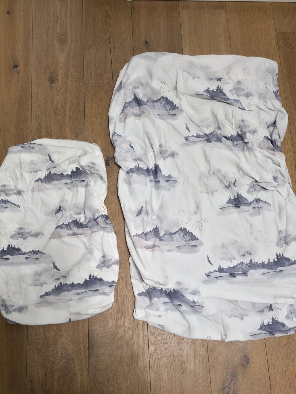 Oilo Crib Sheet and Changing Pad Cover